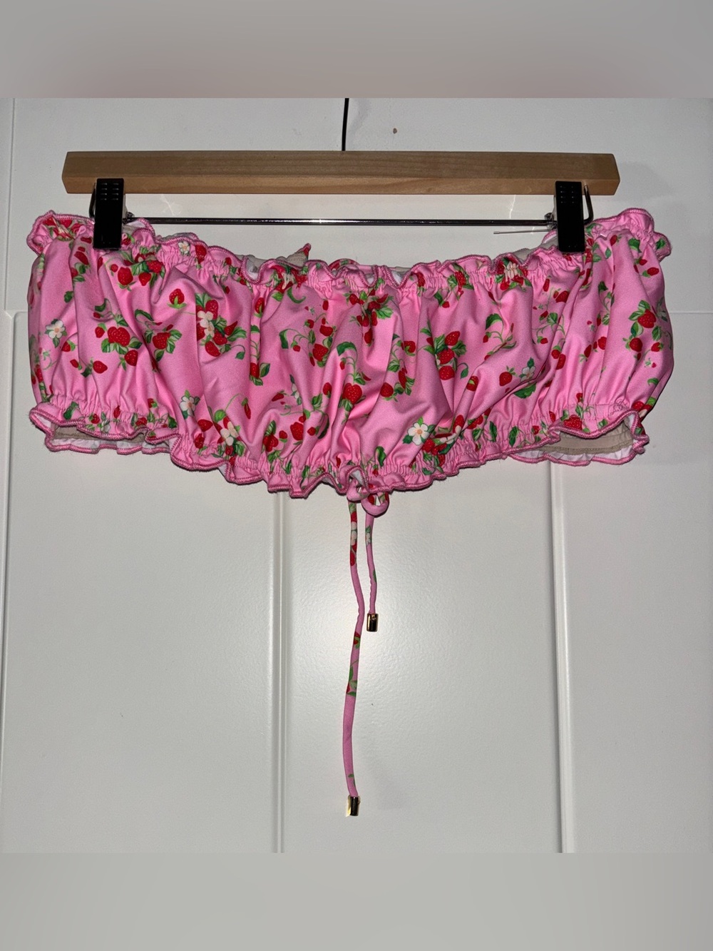 PilyQ Remi Ruched Reversible Strawberry Field Bandeau Swim Top Women‎ L Beach